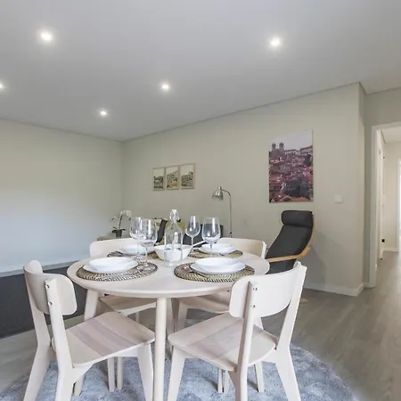 2br Flat W/ Ac & Great Views By Lovelystay Vila Nova de Gaia