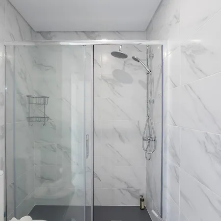 2br Flat W/ Ac & Great Views By Lovelystay Apartment *